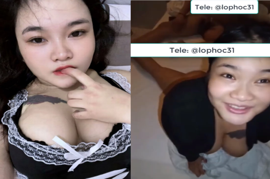 Em cười khoái lạc vì được hai anh đụ